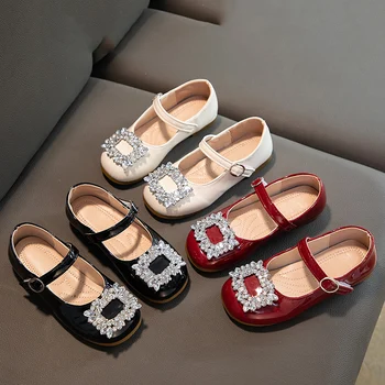 Весенние свадебные туфли принцессы из лакированной кожи с бриллиантами для девочек; мягкая легкая летняя обувь для девочек 26-36 лет;